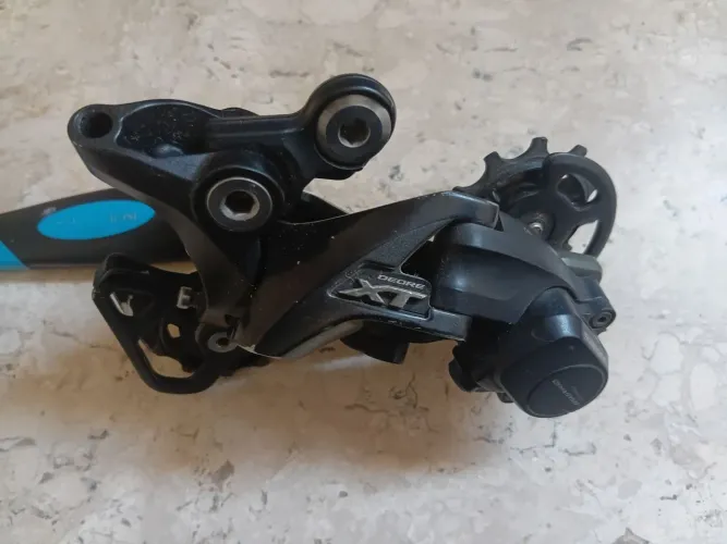 Cambio traseiro XT 11v M8000 cage médio