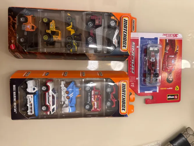 Kit Matchbox + Ferrari Bburago Charles Leclerc F1 Original Lacrado