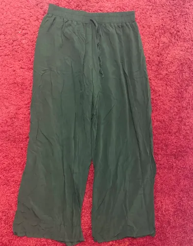 Calça pantalona verde