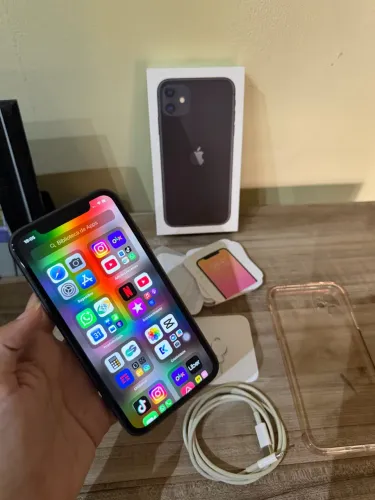 iPhone 11 pra levar logo