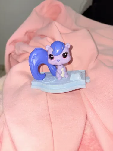 Littlest Pet Shop do McDonald's lançado em 2013, valor de 30,00$