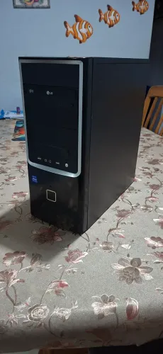 PC i7 2600s, 4gb de ram, Placa de Video Geforce Series 9400GT