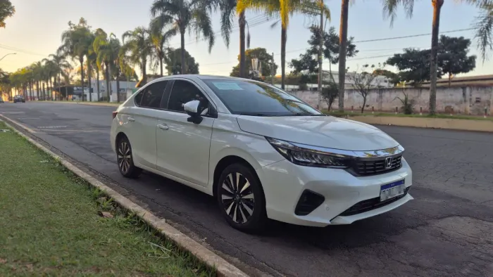Honda City Sedan Touring 1.5 Flex 16V 4P Aut. 2025