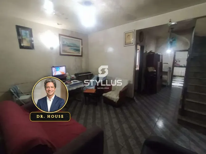 Casa de Frente para Rua com Amplo Potencial em Piedade! M55O