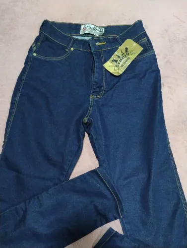 Calça jeans feminina 42
