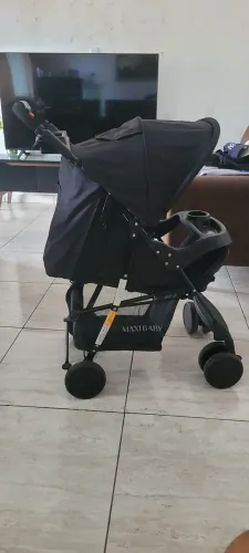 Carrinho de bebe seminovo
