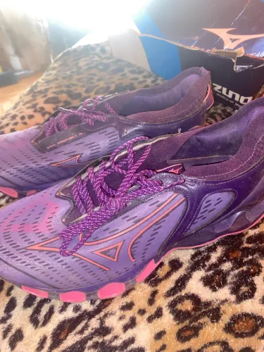 Mizuno prophecy 14 roxo 