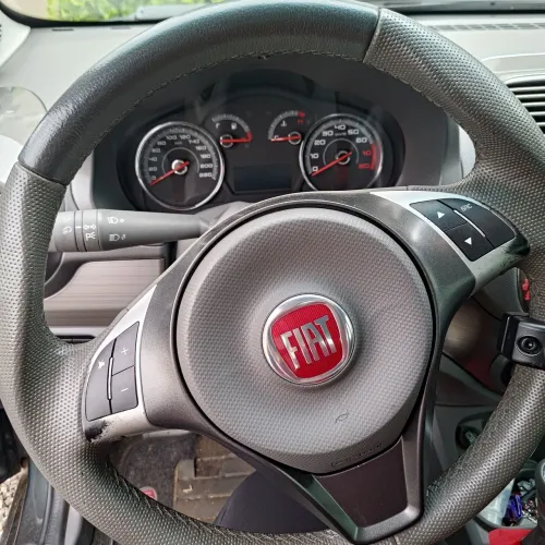 Fiat Grand Siena Essence 1.6 Flex 16V 2014