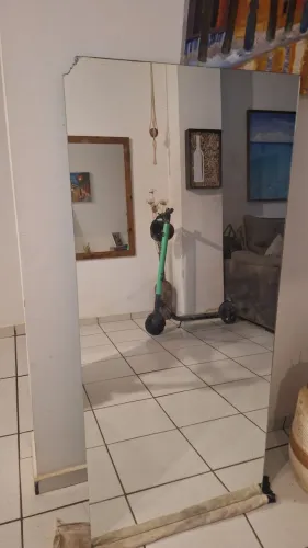 Espelho com 1.40 de altura e 0,63 de largura
