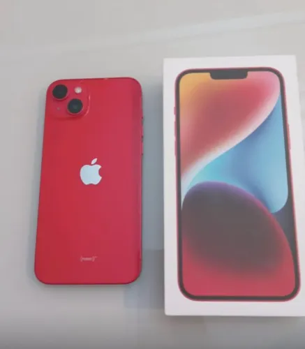 iPhone 14 Plus red