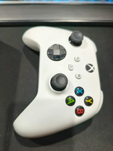 Controle Xbox séries x branco semi novo excelente