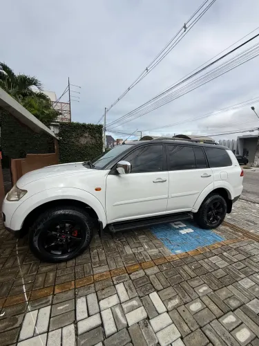 Mitsubishi Pajero Dakar HPE 3.2 4X4 T.I Dies 5P AUT 2013