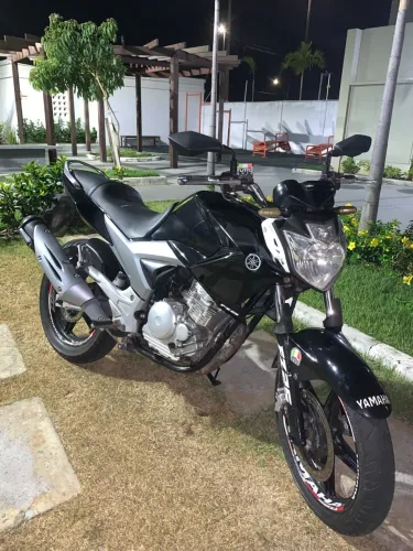 Fazer 250