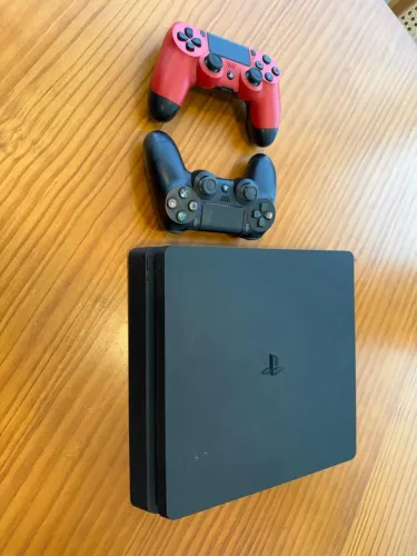 Playstation 4 em perfeito estado