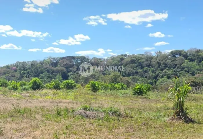 ÁREA DE 11.000 M2 COM POSSO DE ÁGUA MINERAL NA REGIÃO DOS VINHEDOS CHAPADA DOS GUIMARÃES M