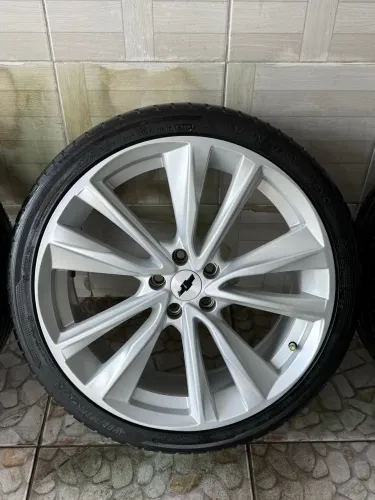 Jogo de rodas aro 20? Pneus Hankook 245/35 Kit molas esportivas Gm Tracker