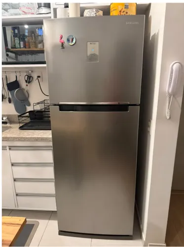 Vendo Geladeira Samsung 2P