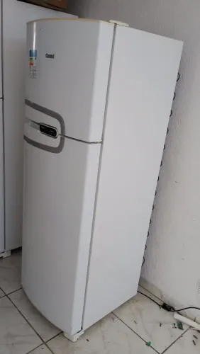 Vendo geladeira semi nova