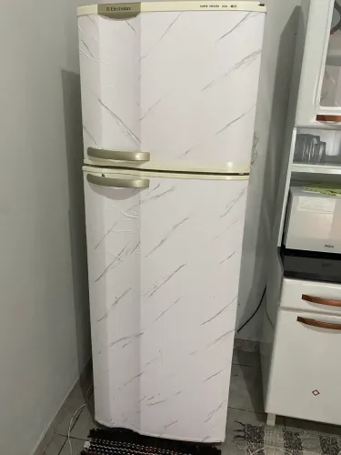 Vendo geladeira eletrolux
