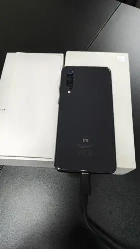 Xiaomi Mi 9 SE - Excelente estado + Caixa Original