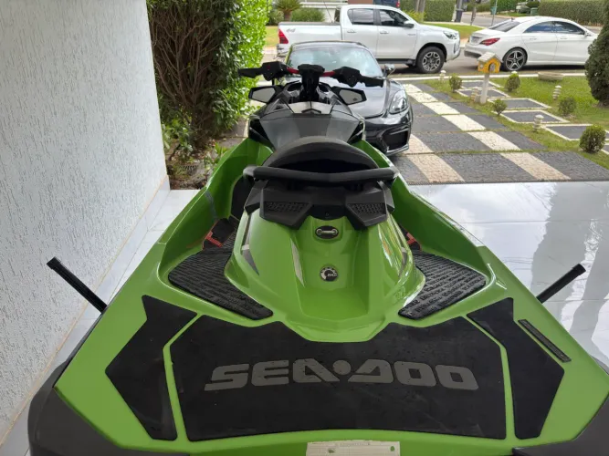 Jet Ski Seadoo Gtr-x230