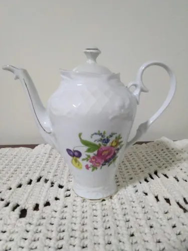 bule de café porcelana branca Schmidt com motivos  florais