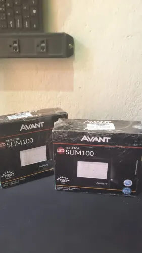4 Refletoresnovos de 100W Branco Quente