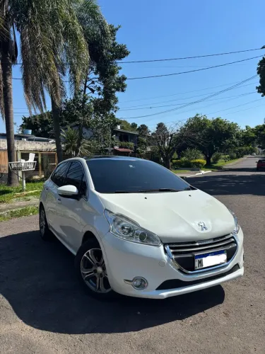 Peugeot 208 Griffe 1.6 Flex 16V 5P Mec. 2014