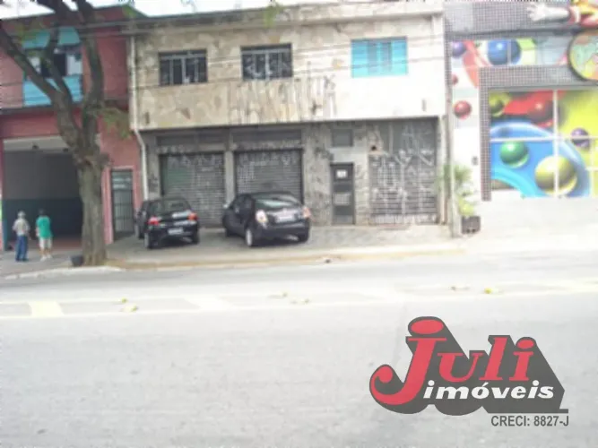 RUDGE RAMOS - PRÉDIO COM SALÃO COMERCIAL E APARTAMENTO DE 2 DORMITÓRIOS