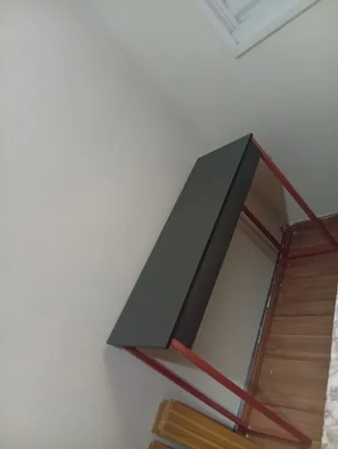 Vendo aparador um mês de uso. Estou vendendo pois vou trocar decoração do meu apartamento