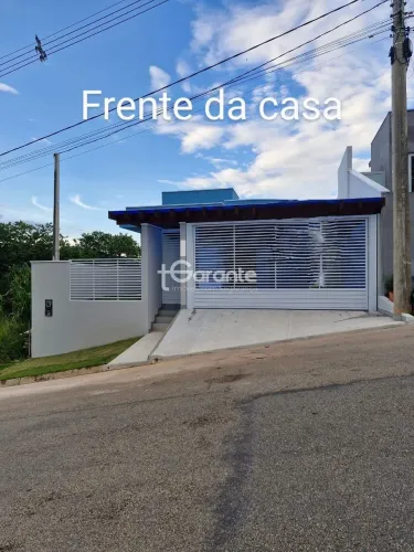 Casa para venda em Piracaia - SP com 250m² e 2 vagas