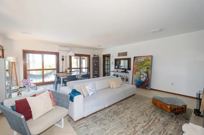 Casa mobiliada à venda no Marina Ilha Verde, Pelotas - com 180 m², 3 quartos (sendo 1 suít