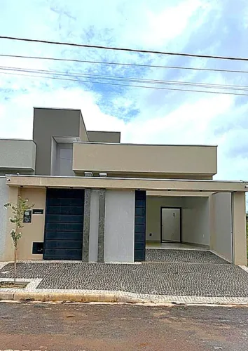 Casa 3 Suites Automatizada e com Piscina em Goianésia Go