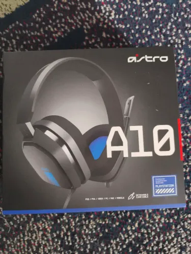 Headset ASTRO Gaming A10 para PlayStation, Xbox, PC, Mac - Preto/Azul - 939-001838