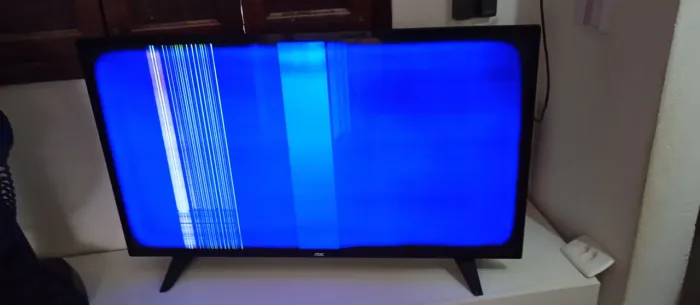 Televisão com defeito AOC 39 polegadas