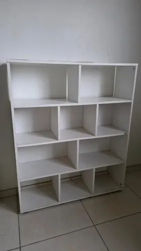 ESTANTE BRANCA CÉLULA Aproximadamente 1,40 x1,10 25cm