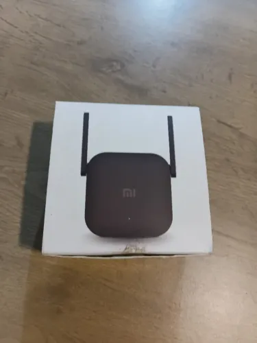 Xiaomi Mi WiFi Range Extender Pro (DVB4235GL) - Pouco Usado