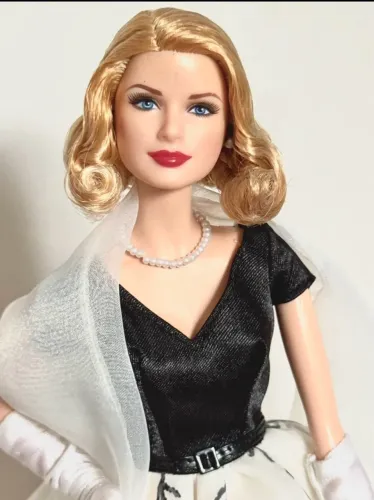 Barbie Collector Grace Kelly Rear Window Mattel