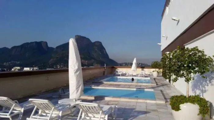 Vendo Flat Barramares Bloco 4 - Rooftop Incrível - Vista Mar