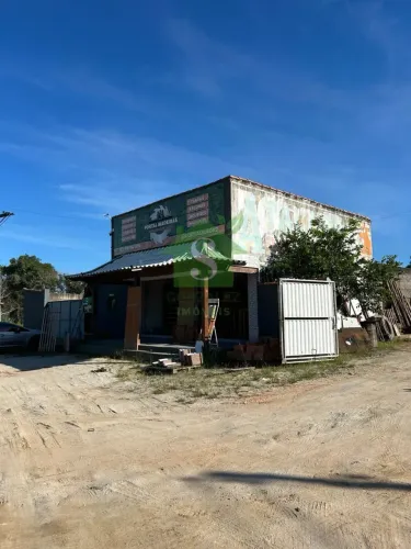 Lojas com Sítio e Casa