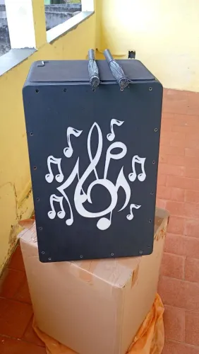 Vendo cajon novo nunca usado