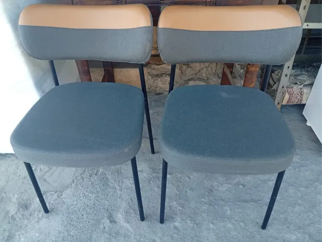 Cadeiras com designer estilo retrô