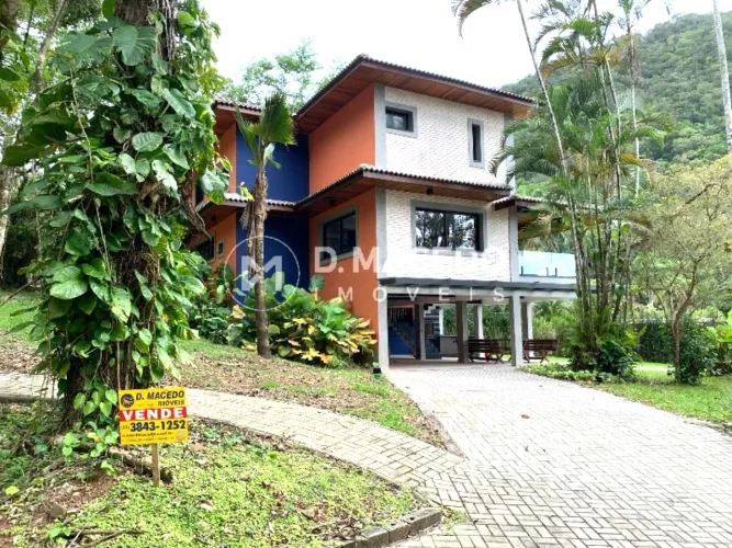 Casa para venda em Recanto Da Lagoinha de 300.00m² com 4 Quartos, 4 Suites e 4 Garagens