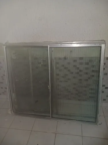 Janela e porta de alumínio 