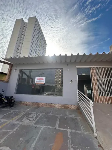 Casa/Ponto Comercial para Locação na Comandante Costa