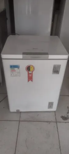 Freezer Midea semi novo