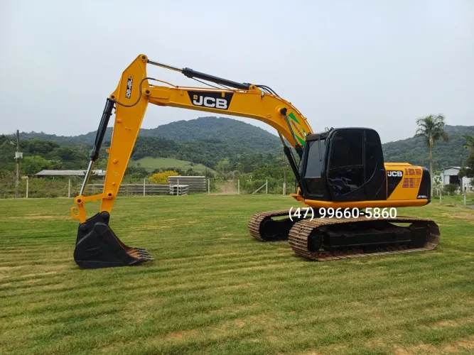 Escavadeira Hidráulica JCB Js160 ano 2013