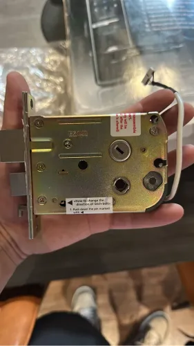 Fechadura eletrônica Samsung