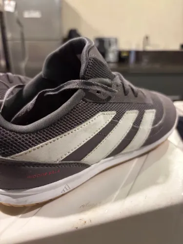 Chuteira adidas predator