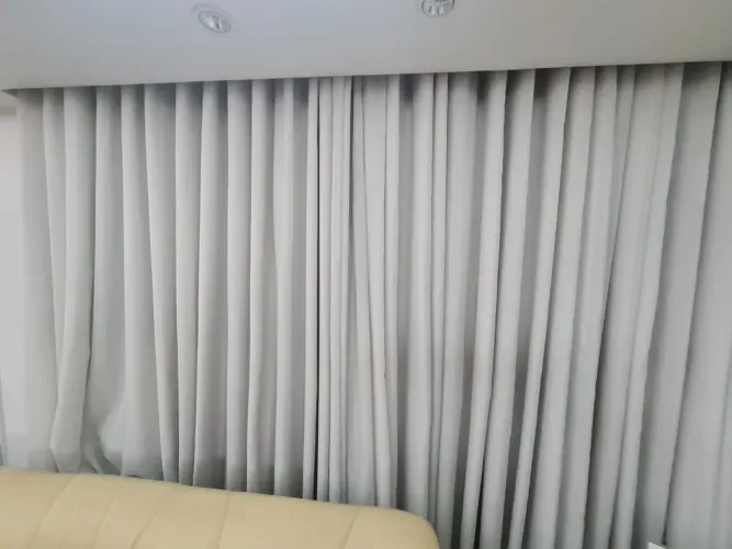 CORTINA LAVADA BRANCA TECIDO VOIL, FORRO MALHA, ÓTIMO ESTADO, FEITA CASA AGUIAR